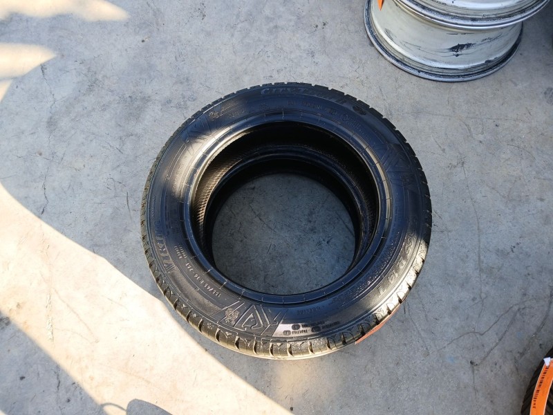 Recambio de neumatico para peugeot 107 (pm_, pn_) 1.0 referencia OEM IAM 155-65-14 75T X2 VIKING 2025