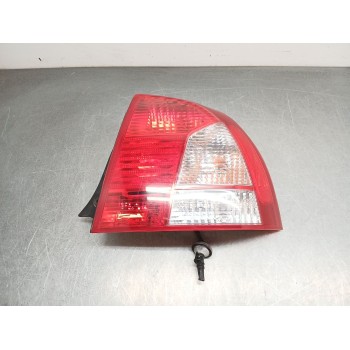 PILOTO TRASERO DERECHO 0K2S151150 