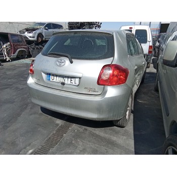 toyota auris (_e15_) del año 2009