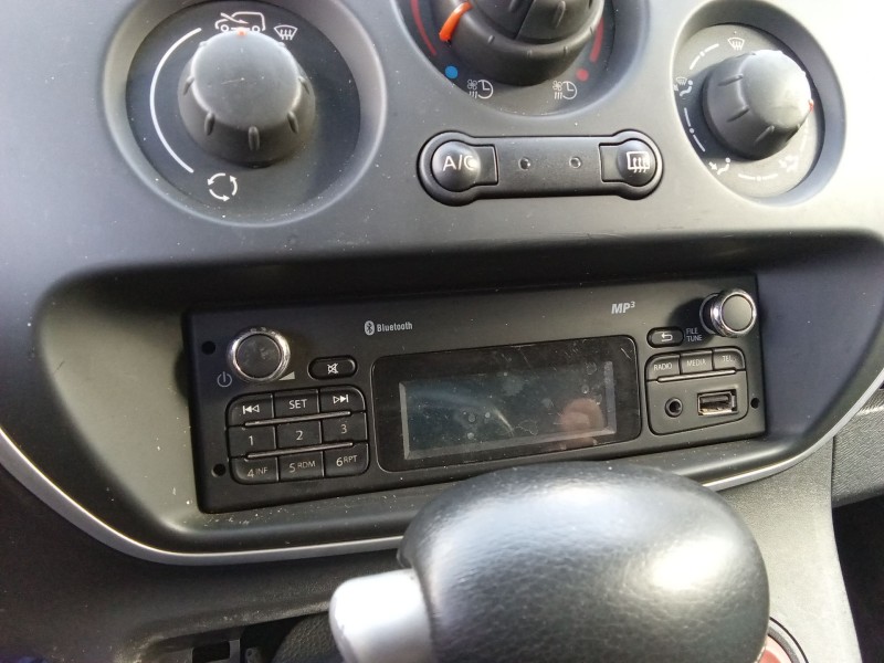 Recambio de sistema audio / radio cd para renault kangoo express (fw0/1_) z.e. (fw0z, fw1z) referencia OEM IAM 281151545R  