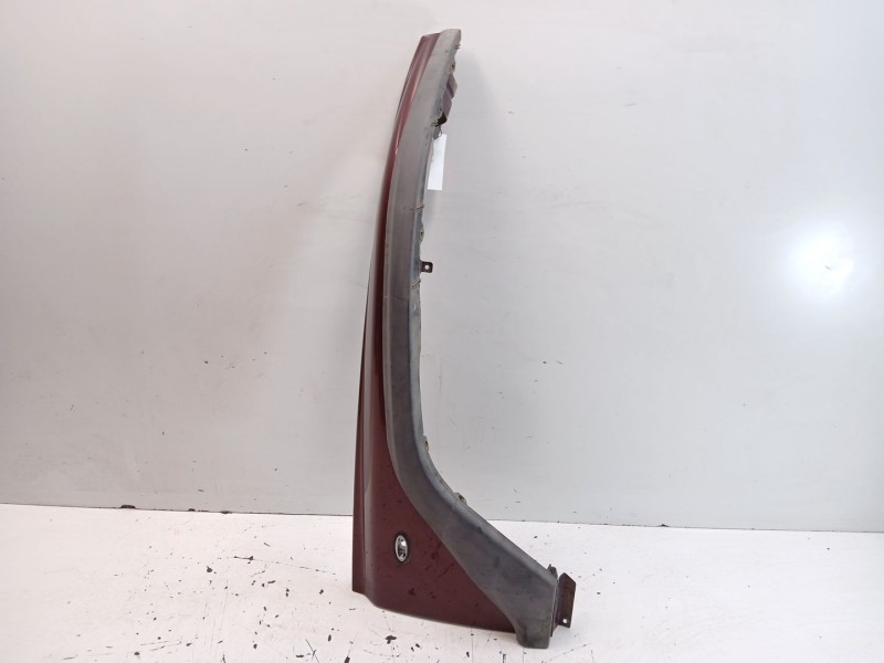 Recambio de aleta delantera derecha para ssangyong korando 2.9 diesel referencia OEM IAM 5182106000  