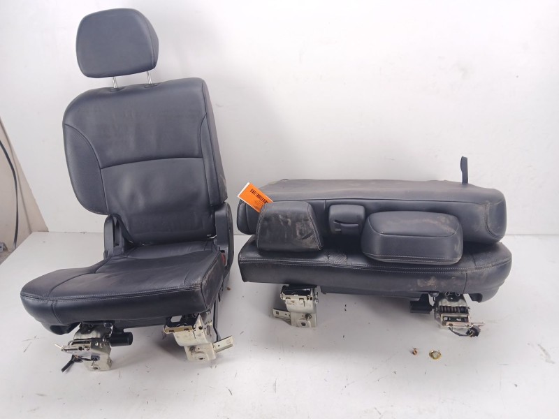 Recambio de asientos traseros para citroën c-crosser 2.2 hdi fap cat referencia OEM IAM   