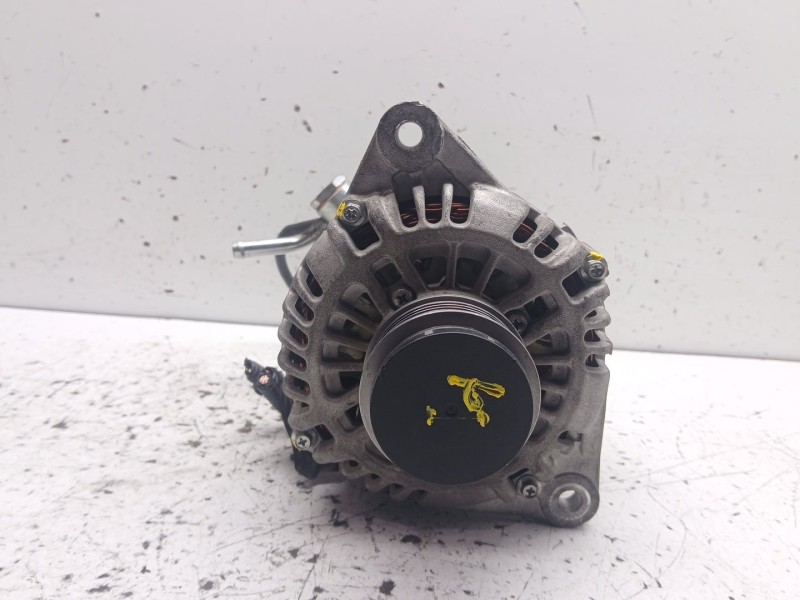Recambio de alternador para kia carnival ii (gq) 2.9 crdi referencia OEM IAM 373004X003 113331 f032113331