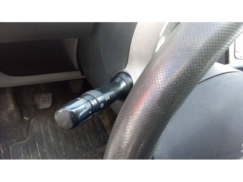 Recambio de mando multifuncion para peugeot 107 (pm_, pn_) 1.0 referencia OEM IAM 17f001  