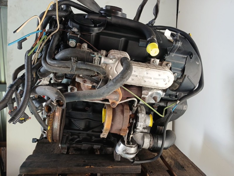 Recambio de despiece motor para chrysler sebring (js) 2.0 crd referencia OEM IAM BYL  
