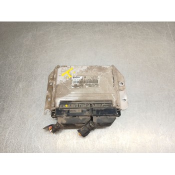 Recambio de centralita motor uce para hyundai santa fé i (sm) 2.0 crdi 4x4 referencia OEM IAM 0281011889  
