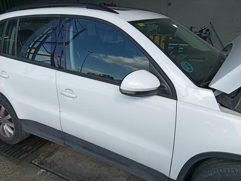 Recambio de puerta delantera derecha para volkswagen tiguan (5n_) 2.0 tdi referencia OEM IAM 5N0831056B  