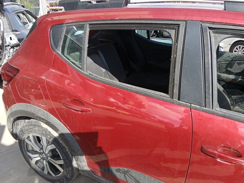 Recambio de puerta trasera derecha para dacia sandero iii 1.0 tce 90 referencia OEM IAM 821002247R  