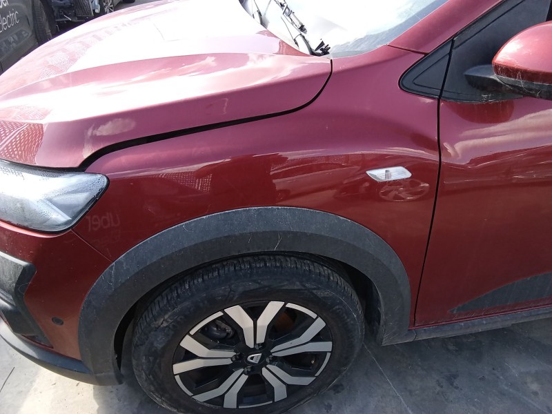 Recambio de aleta delantera izquierda para dacia sandero iii 1.0 tce 90 referencia OEM IAM 631018101R  