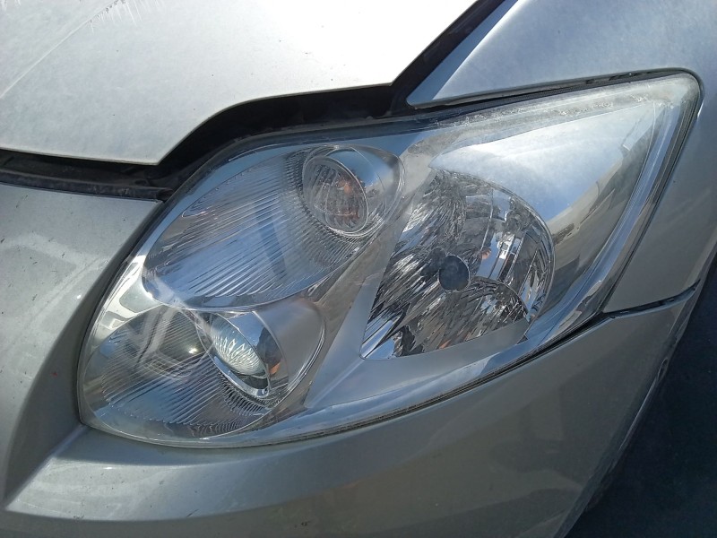 Recambio de faro izquierdo para toyota auris (_e15_) 1.4 d-4d (nde150_) referencia OEM IAM 8117002460  