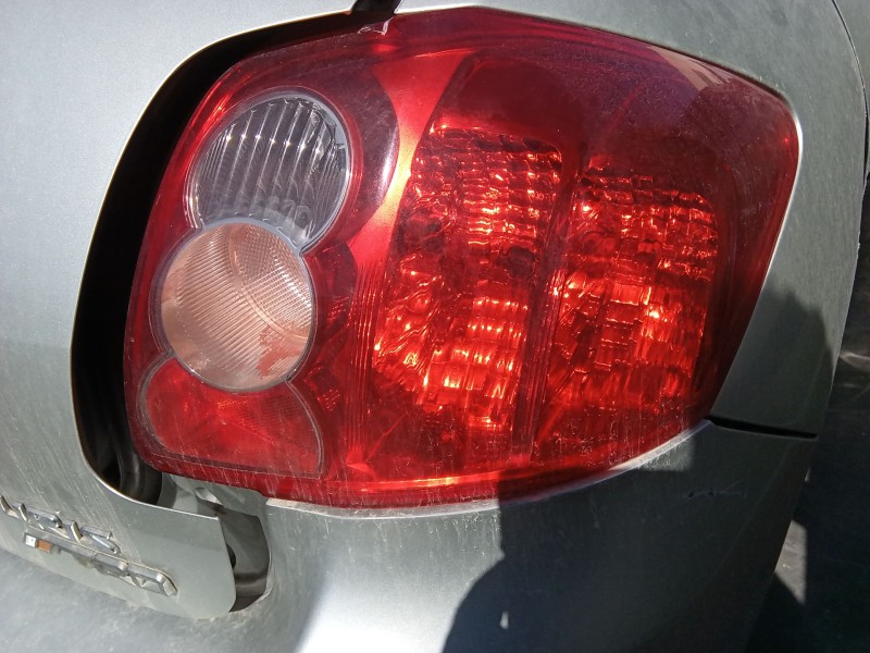 Recambio de piloto trasero derecho para toyota auris (_e15_) 1.4 d-4d (nde150_) referencia OEM IAM 8155102380  