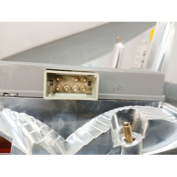 Recambio de piloto trasero izquierdo para mercedes-benz clase c (w202) c 180 (202.018) referencia OEM IAM 2028203564  