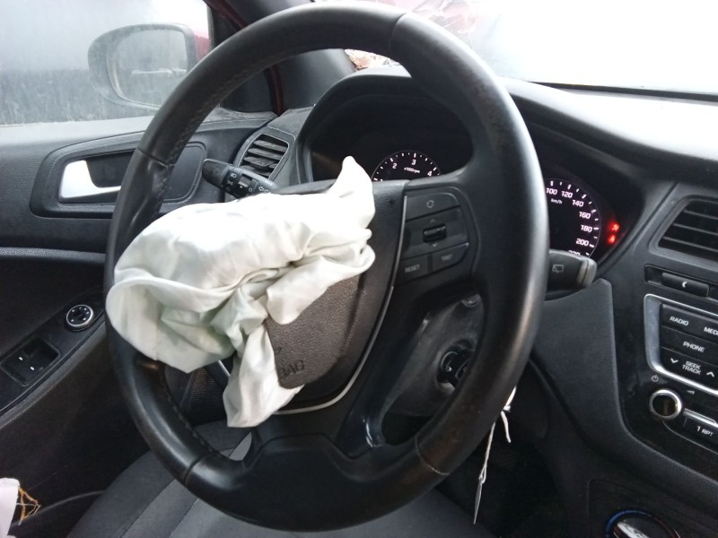 Recambio de volante para hyundai i20 ii (gb, ib) 1.4 crdi referencia OEM IAM 56120C8000TRY  