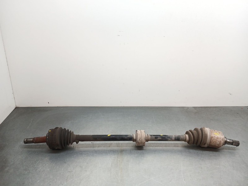 Recambio de transmision delantera derecha para nissan almera tino (v10) 1.8 referencia OEM IAM 39100BU100  