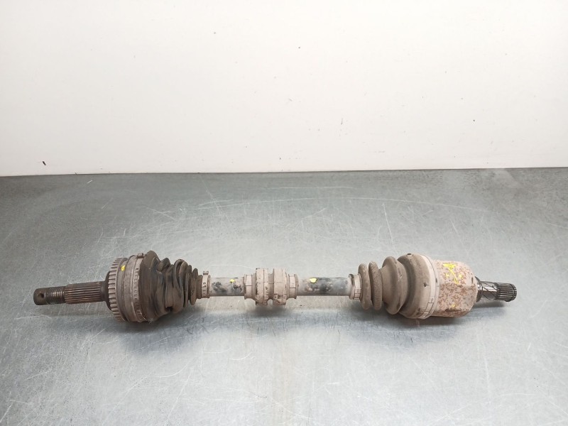 Recambio de transmision delantera izquierda para nissan almera tino (v10) 1.8 referencia OEM IAM 39101BU100  