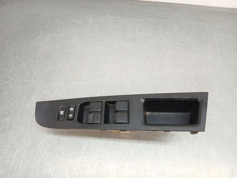 Recambio de mando elevalunas delantero izquierdo para toyota yaris (_p13_) 1.4 d (nlp130_) referencia OEM IAM 848200D170  