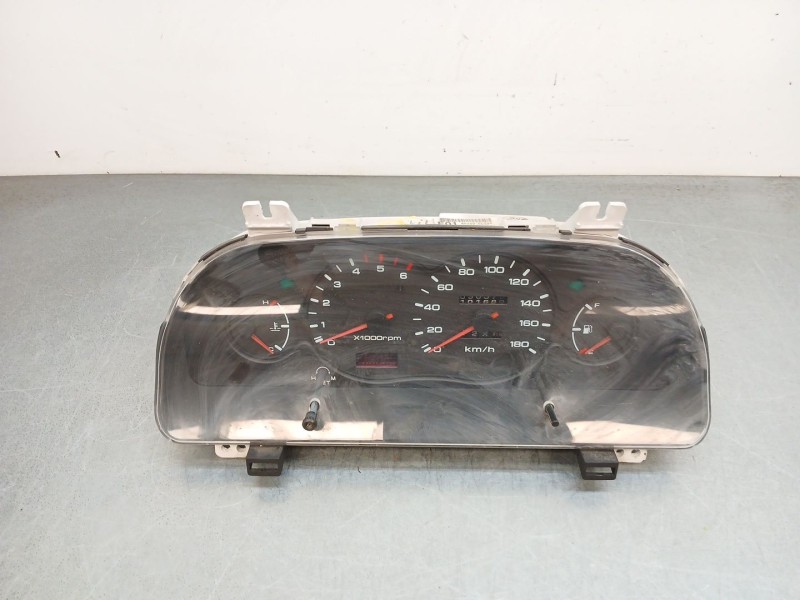 Recambio de cuadro instrumentos para ssangyong korando 2.9 diesel referencia OEM IAM 8020006100  