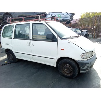 nissan serena (c23) del año 2002
