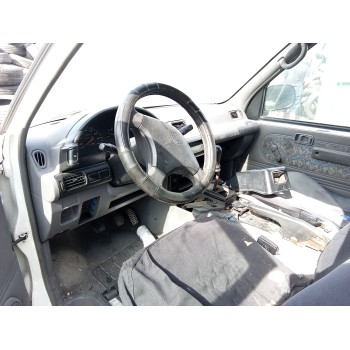 nissan serena (c23) del año 2002