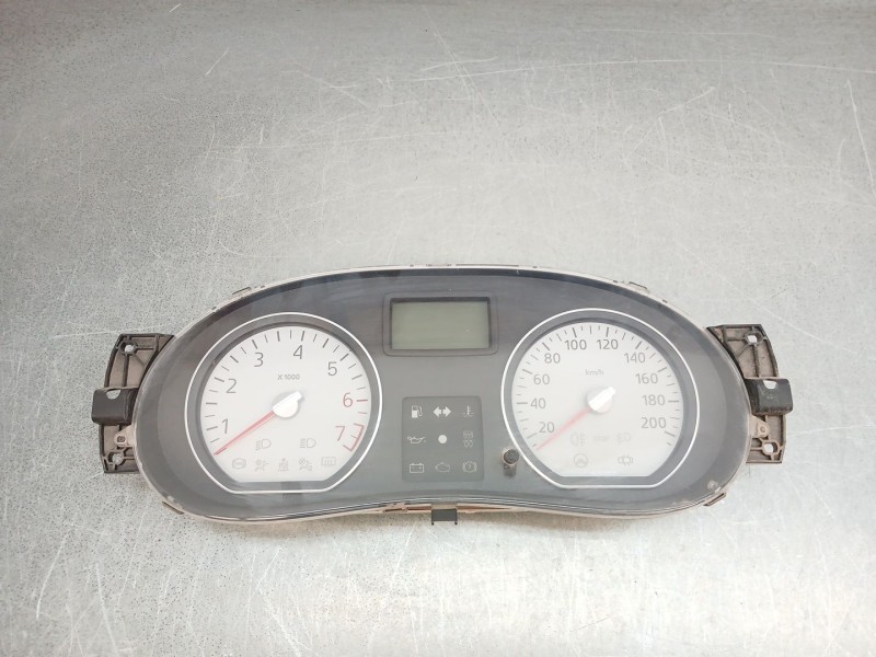 Recambio de cuadro instrumentos para dacia sandero 1.6 cat referencia OEM IAM 8200733621g  