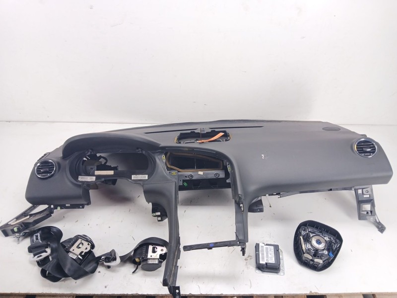 Recambio de kit airbag para peugeot 3008 i monospace (0u_) 1.6 hdi referencia OEM IAM 9685506177  