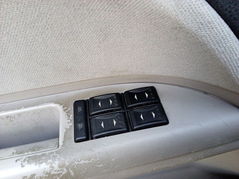 Recambio de mando elevalunas delantero izquierdo para ford mondeo iv sedán (ba7) 2.0 referencia OEM IAM 1230391  