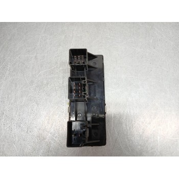 Recambio de mando elevalunas delantero izquierdo para land rover discovery 2.7 td v6 cat referencia OEM IAM YUD501110PVJ  