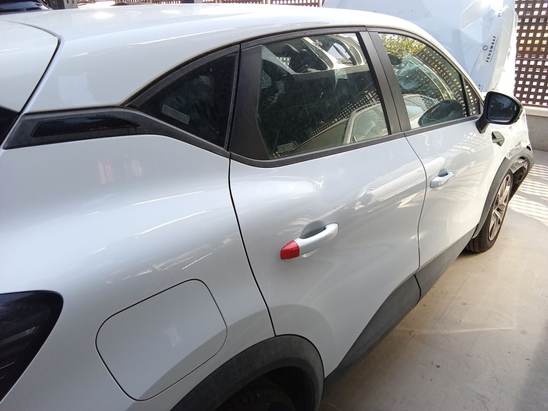 Recambio de puerta trasera derecha para renault captur ii (hf_) lpg (hfmt) referencia OEM IAM 821008581R  
