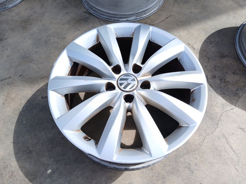 Recambio de llanta para volkswagen tiguan (5n_) 2.0 tdi referencia OEM IAM 5N0601025AR X1 17 pulgadas