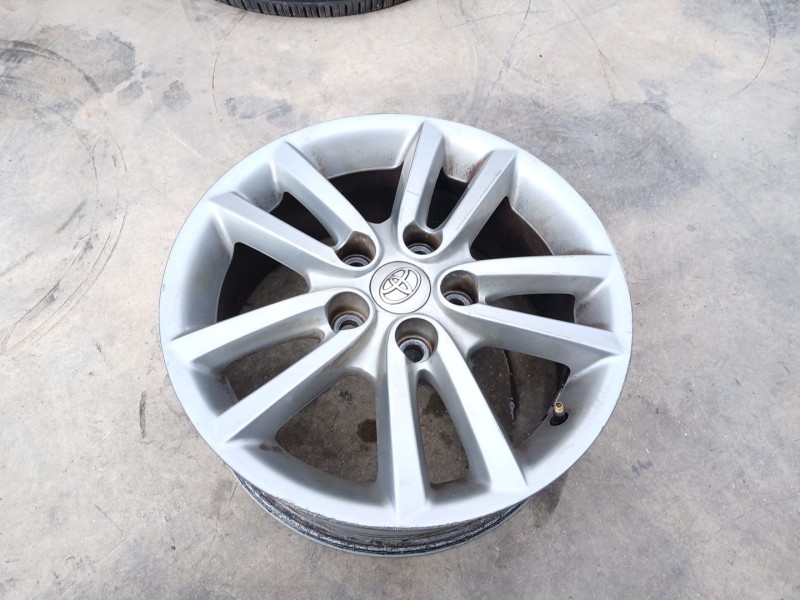 Recambio de llanta para toyota auris (_e15_) 1.4 d-4d (nde150_) referencia OEM IAM 42611YY250 X1 16 PULGADAS