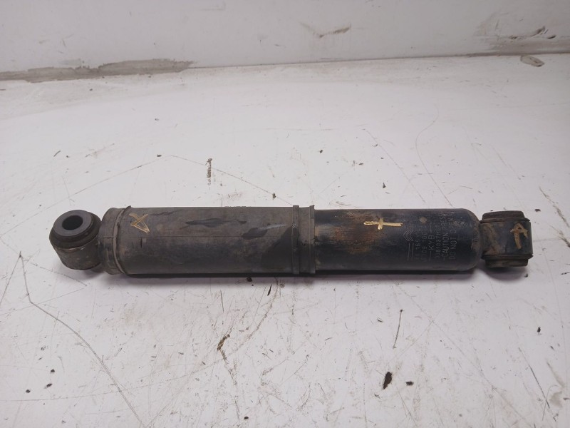 Recambio de amortiguador trasero derecho para opel vivaro c furgoneta (k0) 2.0 referencia OEM IAM 9816510180  