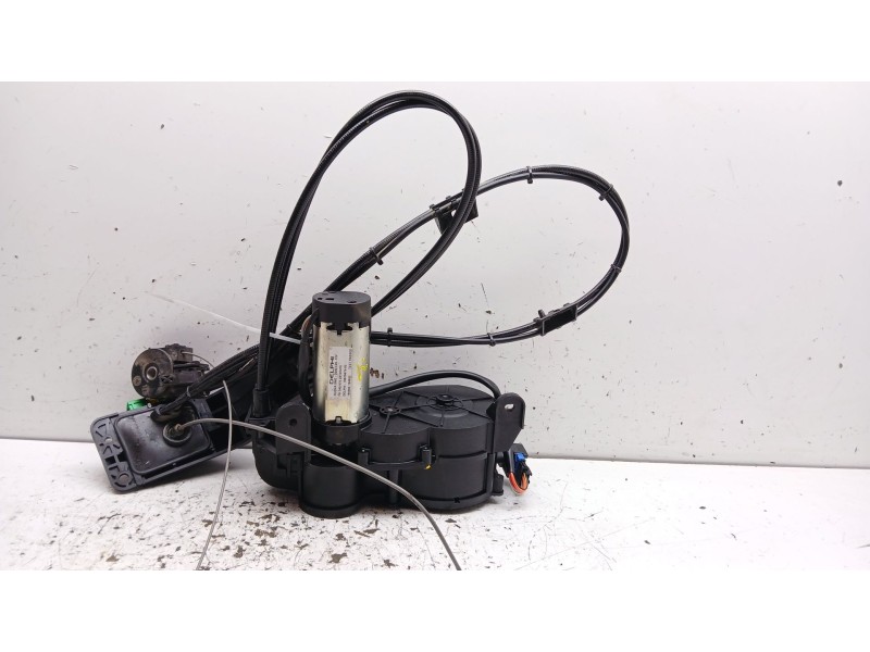 Recambio de motor cierre centralizado delantero derecho para peugeot 1007 (km_) 1.4 hdi referencia OEM IAM 9680508080  