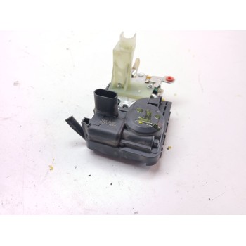 Recambio de cerradura puerta lateral derecha para maxus edeliver 3 furgoneta electric referencia OEM IAM 64810152  