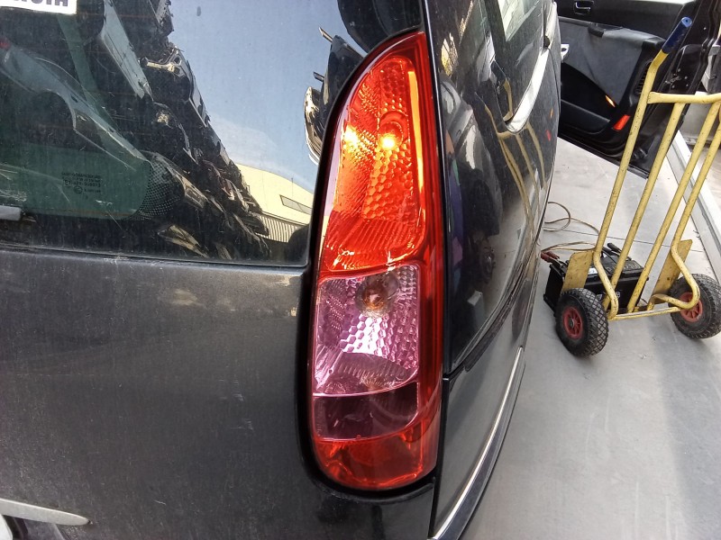 Recambio de piloto trasero derecho para peugeot 807 (eb_) 2.0 hdi referencia OEM IAM 6351Y4  