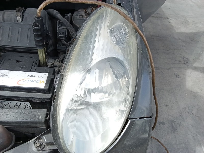 Recambio de faro izquierdo para nissan micra iii (k12) 1.5 dci referencia OEM IAM 26060AX700  