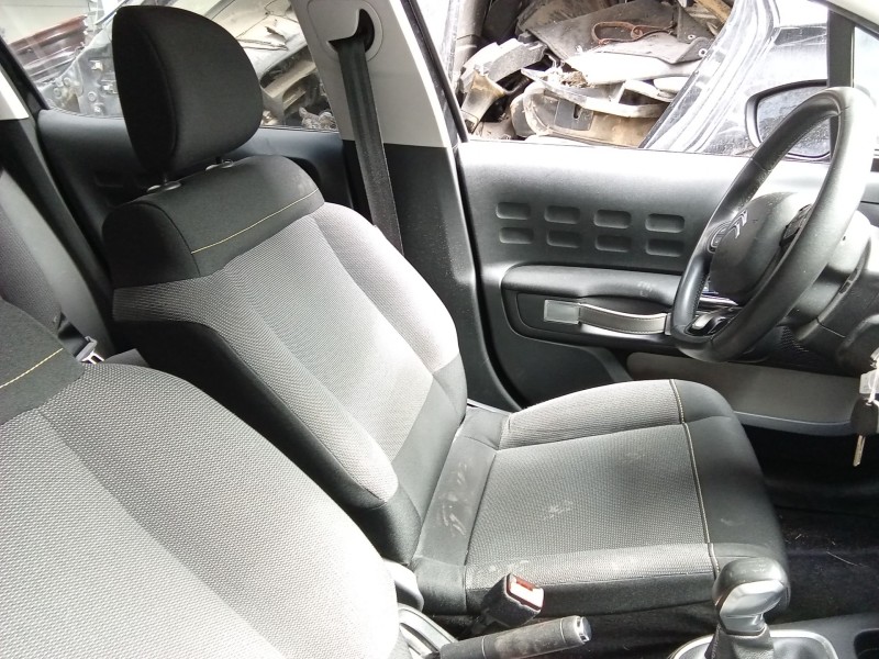 Recambio de asiento delantero izquierdo para citroën c3 iii (sx) 1.2 thp 110 referencia OEM IAM   