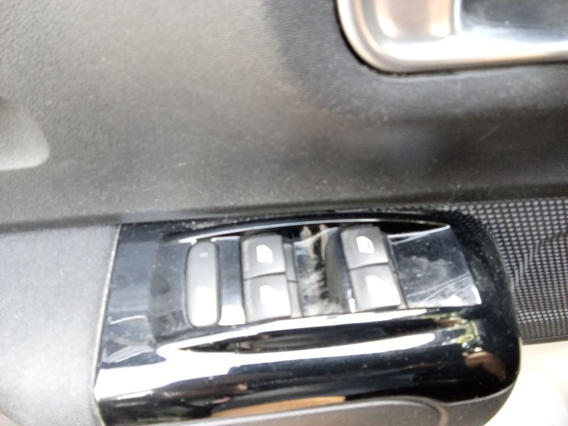 Recambio de mando elevalunas delantero izquierdo para citroën c3 iii (sx) 1.2 thp 110 referencia OEM IAM 96762292ZD  