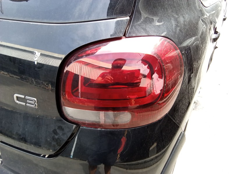 Recambio de piloto trasero derecho para citroën c3 iii (sx) 1.2 thp 110 referencia OEM IAM 9812257480  