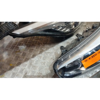 Recambio de faro izquierdo para kia cee´d (jd) 1.4 crdi 90 referencia OEM IAM 92101A2010  