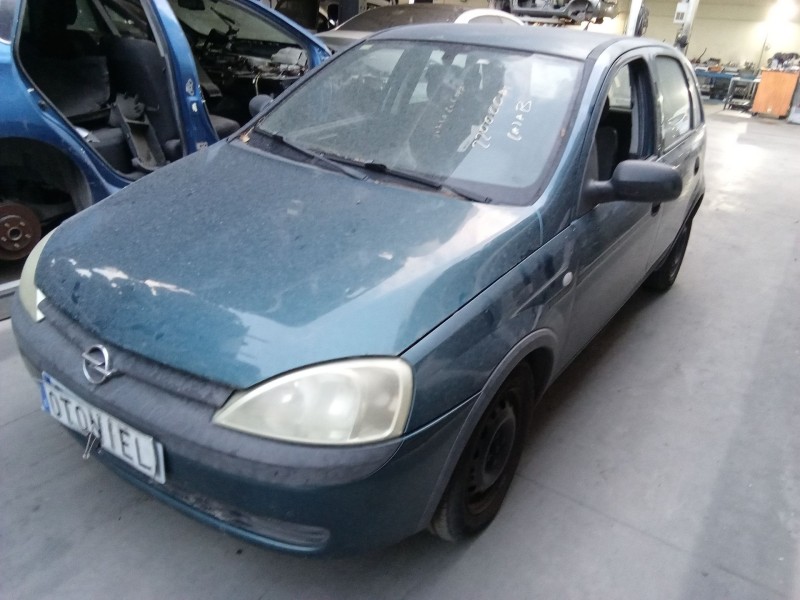 opel corsa c (x01) del año 2002