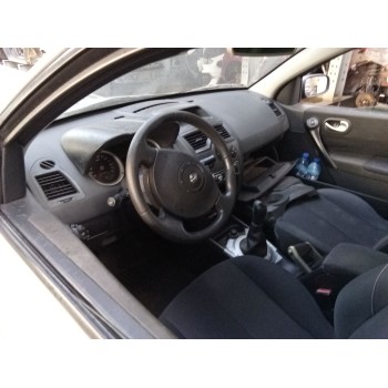 renault megane ii sedán (lm0/1_) del año 2004