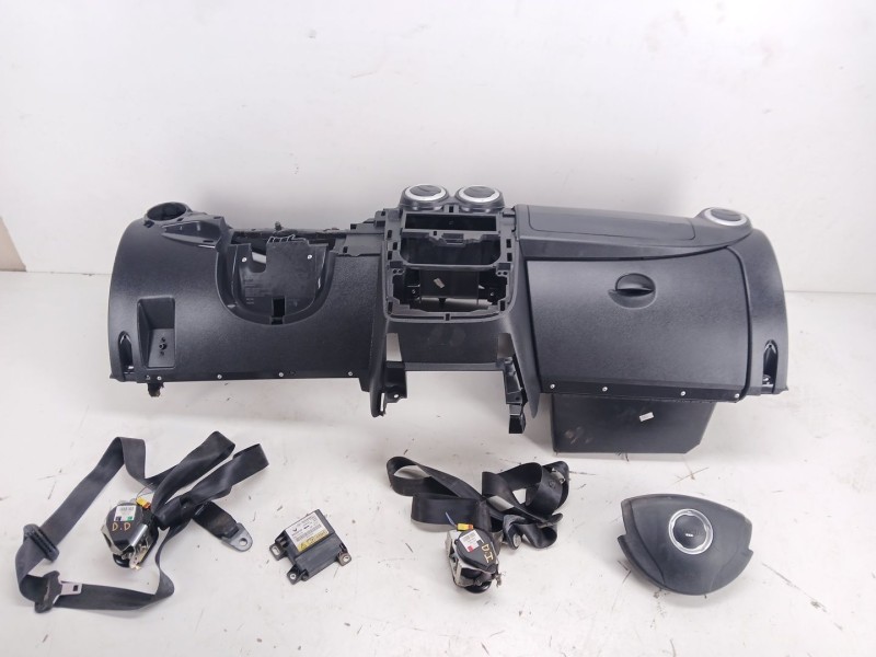 Recambio de kit airbag para dacia sandero 1.6 cat referencia OEM IAM 8200739433  