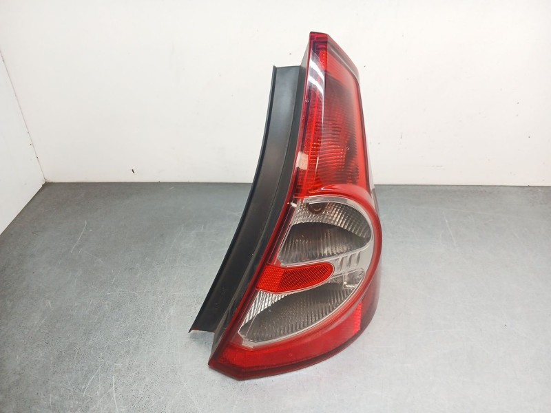 Recambio de piloto trasero derecho para dacia sandero (bs_) 1.5 dci referencia OEM IAM 8200734824  