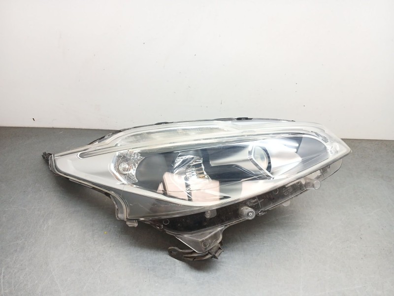 Recambio de faro derecho para peugeot 208 i (ca_, cc_) 1.2 puretech 82 referencia OEM IAM 9822690180  