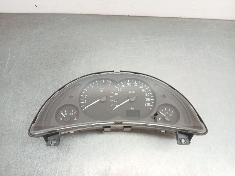 Recambio de cuadro instrumentos para opel corsa c (x01) 1.2 (f08, f68) referencia OEM IAM 09166814fl  