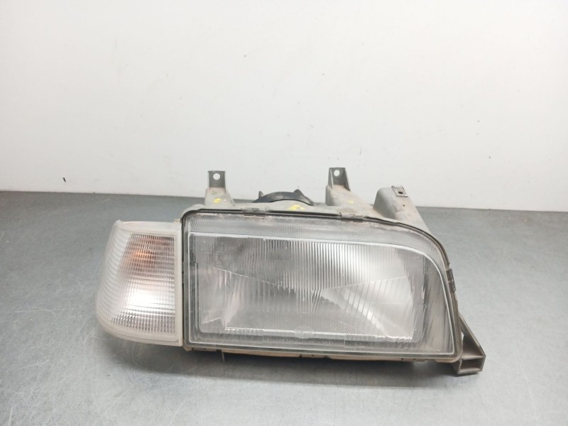 Recambio de faro derecho para volvo 460 (464) 2.0 referencia OEM IAM 3344403  