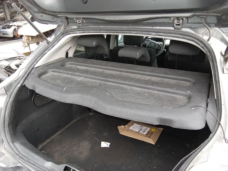 Recambio de bandeja trasera para citroën c4 cactus 1.2 vti 82 referencia OEM IAM 98013537ZD  
