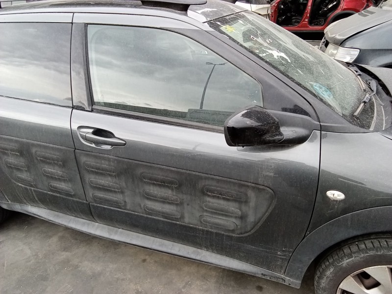 Recambio de puerta delantera derecha para citroën c4 cactus 1.2 vti 82 referencia OEM IAM 9801012880  