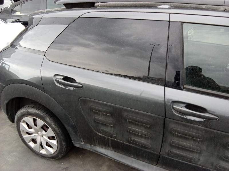Recambio de puerta trasera derecha para citroën c4 cactus 1.2 vti 82 referencia OEM IAM 9801070080  