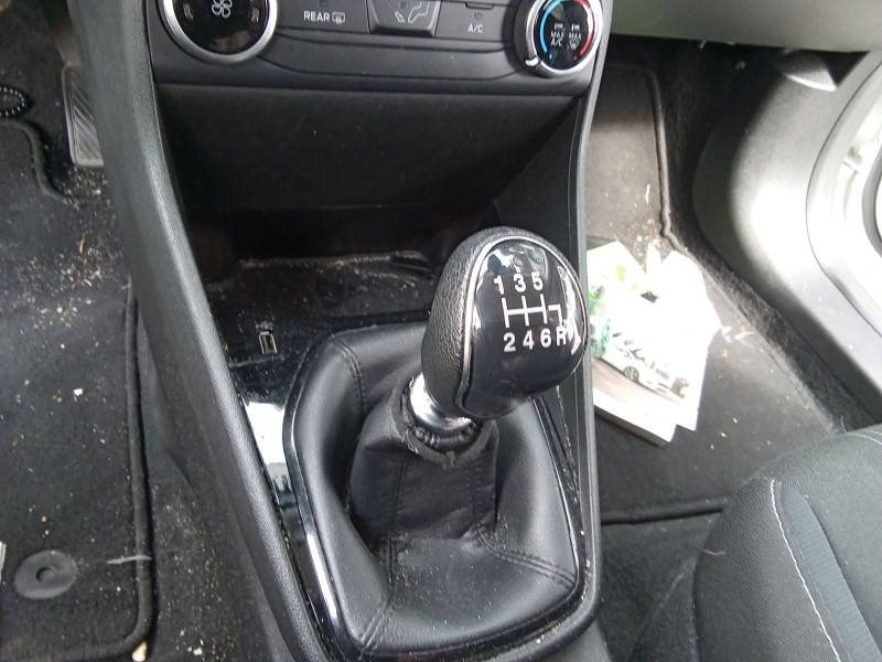 Recambio de palanca cambio para ford fiesta vii (hj, hf) 1.5 tdci referencia OEM IAM 2499396 / 2274298  